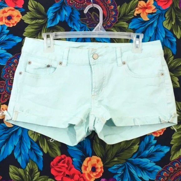 WOMEN’S AMERICAN EAGLE OUTFITTERS SHORTS SIZE 6 MINT GREEN MINI SHORT SHORTS (6) - Picture 1 of 3